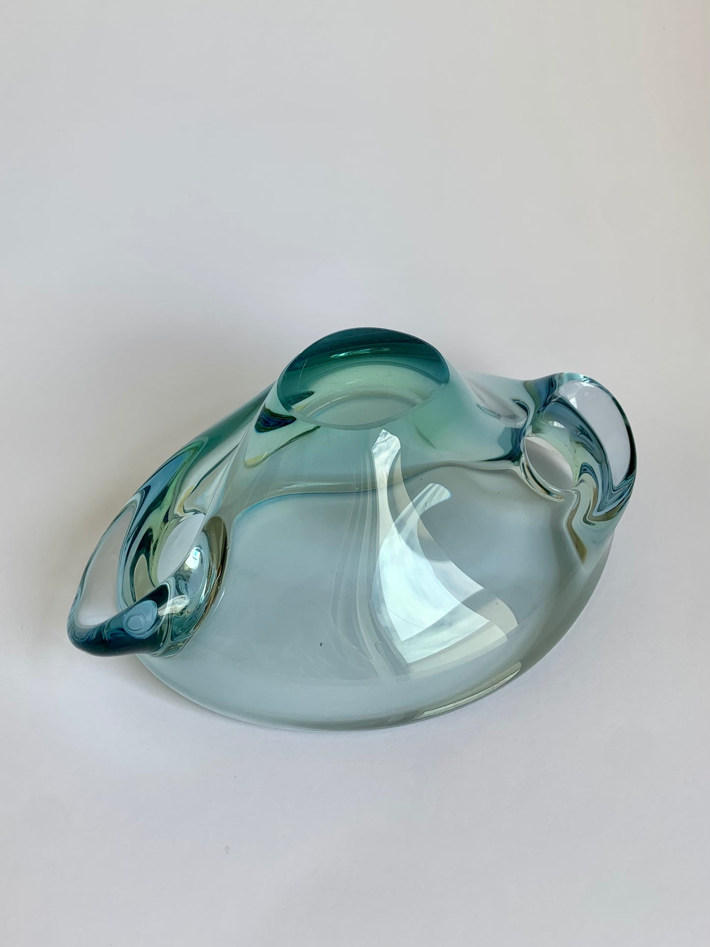 Mid-Century Kunstglas-Schale von Chřibská, Tschechoslowakei, 1960er Jahre