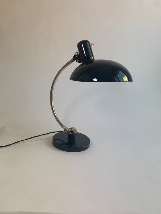 Bauhaus Tischlampe von Christian Dell