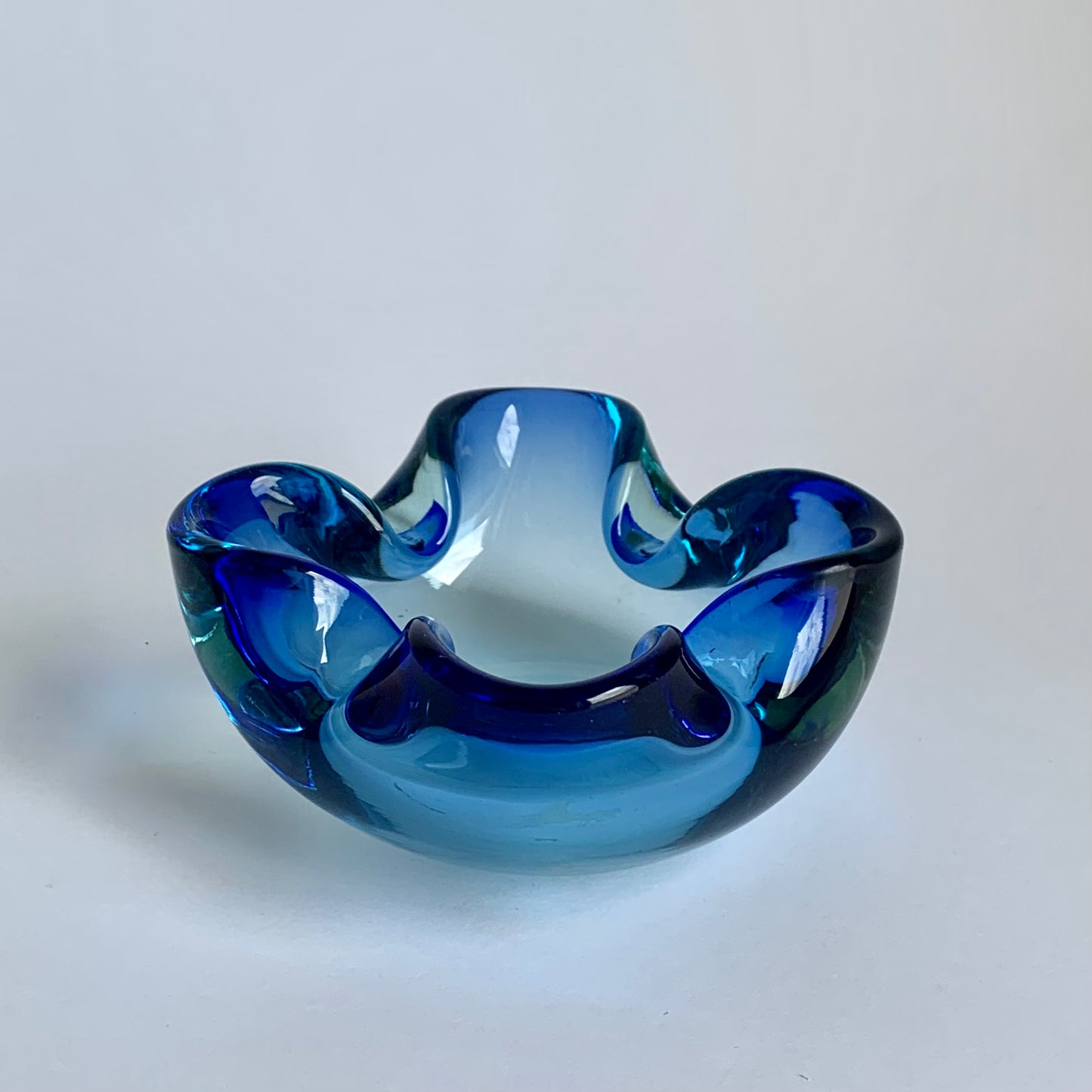Murano-Glas-Schale in Tiefblau und Mintgrün