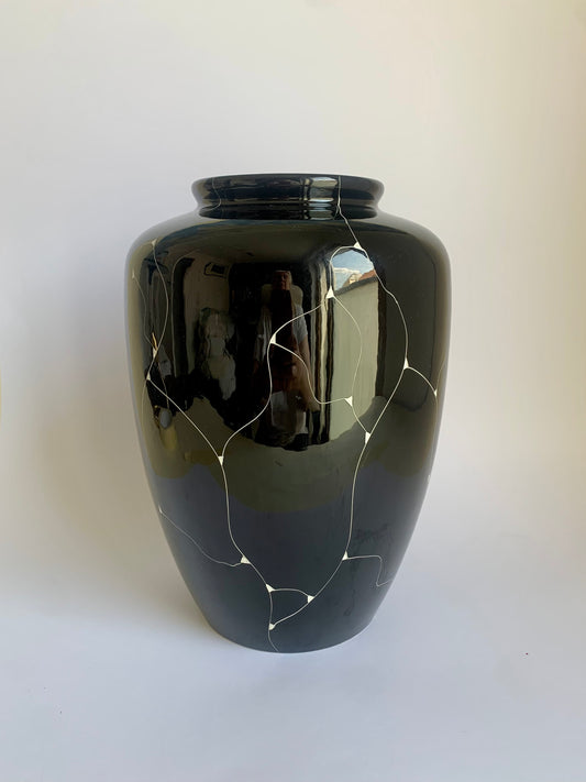 Große Keramikvase mit handbemaltem Muster, 1960er-Jahre